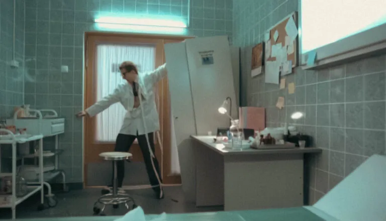 Момент из 5 серии 1 сезона