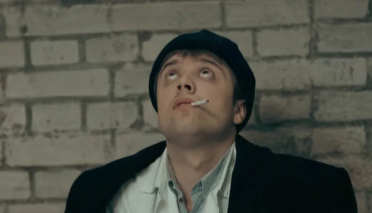 Момент из 16 серии 2 сезона