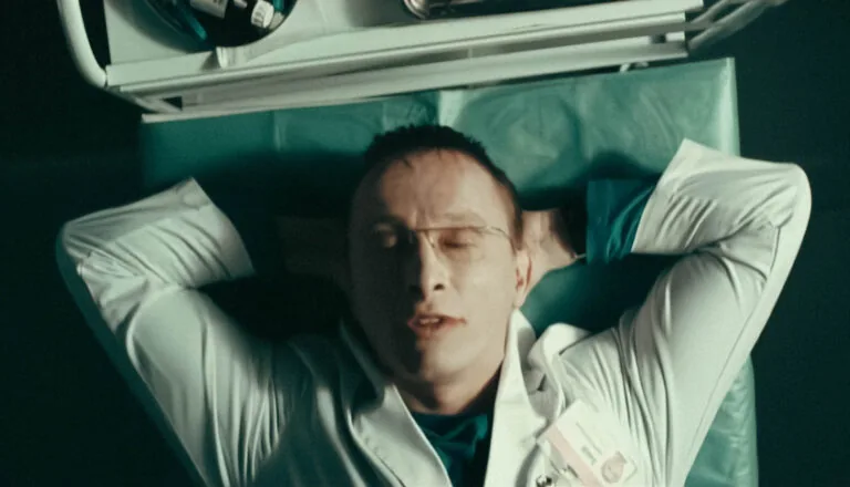 Момент из 1 серии 7 сезона