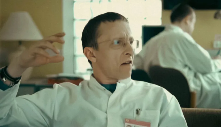 Момент из 12 серии 8 сезона