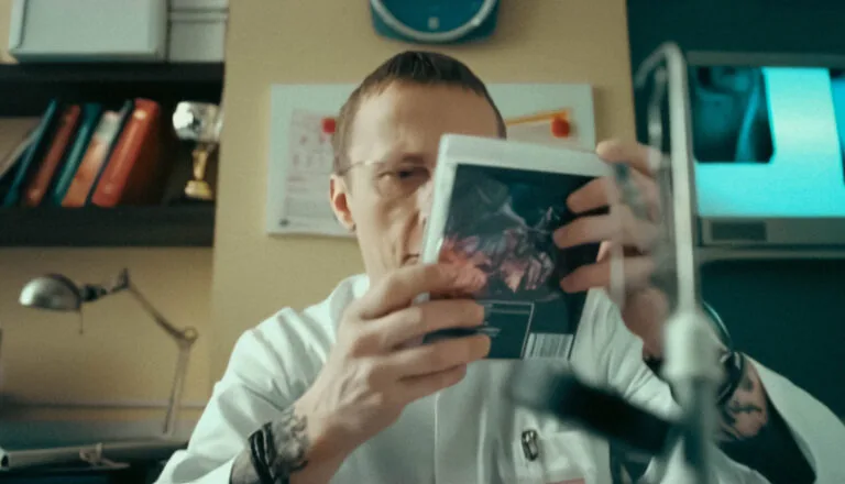 Момент из 4 серии 8 сезона