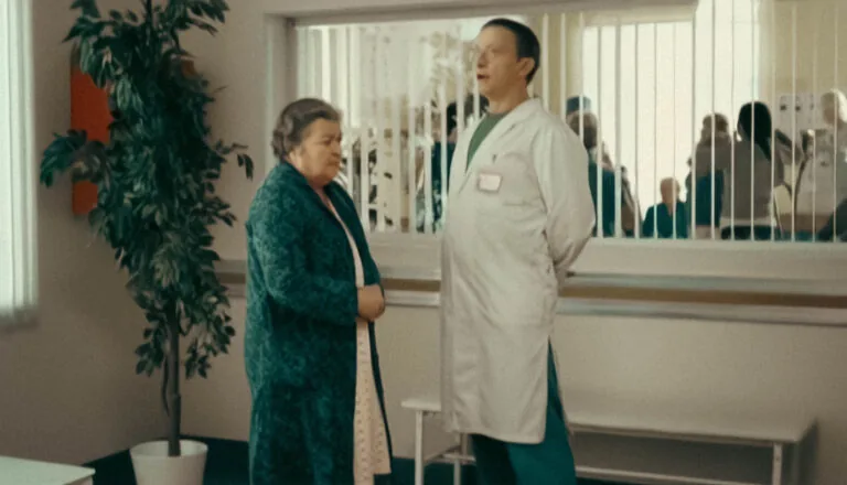 Момент из 8 серии 9 сезона